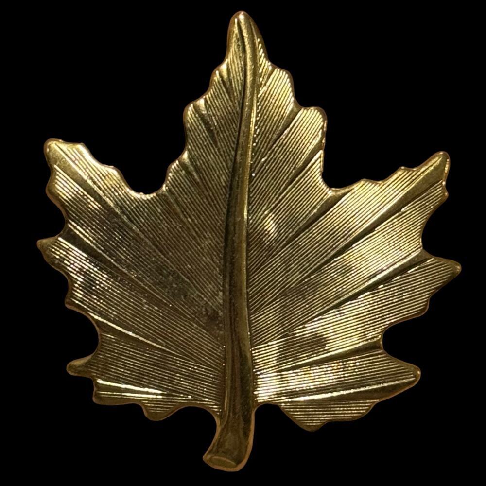 Vintage Gold Tone Textured Maple Leaf Pin Brooch